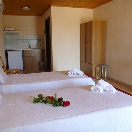 Pacifae Golden Village Hotell Kateleios