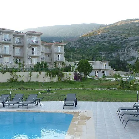 Pacifae Golden Village מלון קאטליוס